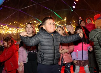 FOTO: Mališani uživali u dječjem dočeku Nove godine