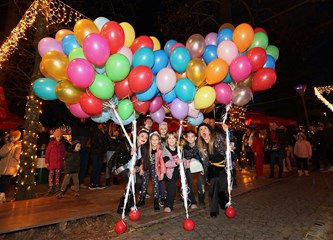 FOTO: Mališani uživali u dječjem dočeku Nove godine