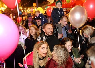 FOTO: Mališani uživali u dječjem dočeku Nove godine