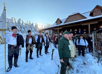 Vincekovo: Rezidbom prvog trseka svečano počela vinogradarska godina
