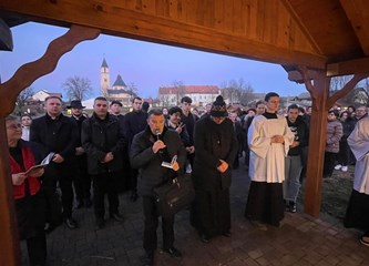 Traje devetnica uoči Stepinčeva: Župa Vukovina hodočastila u Krašić