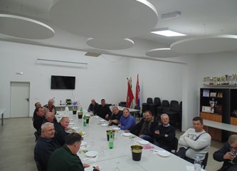 Vinari "Grozda" kušali mlado vino: "Usprkos izazovnoj i teškoj vinogradarskoj godini kvaliteta je dobra"